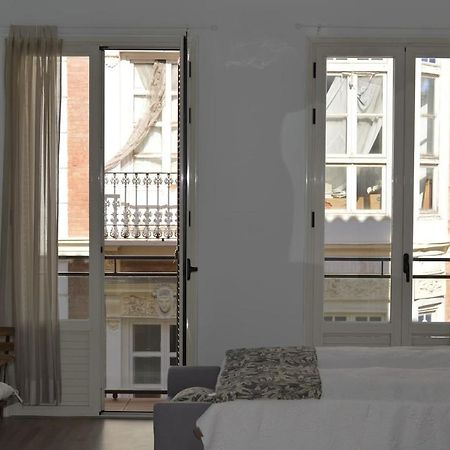 Modern Studio Flat Close To Plaza Merced Малага Екстер'єр фото