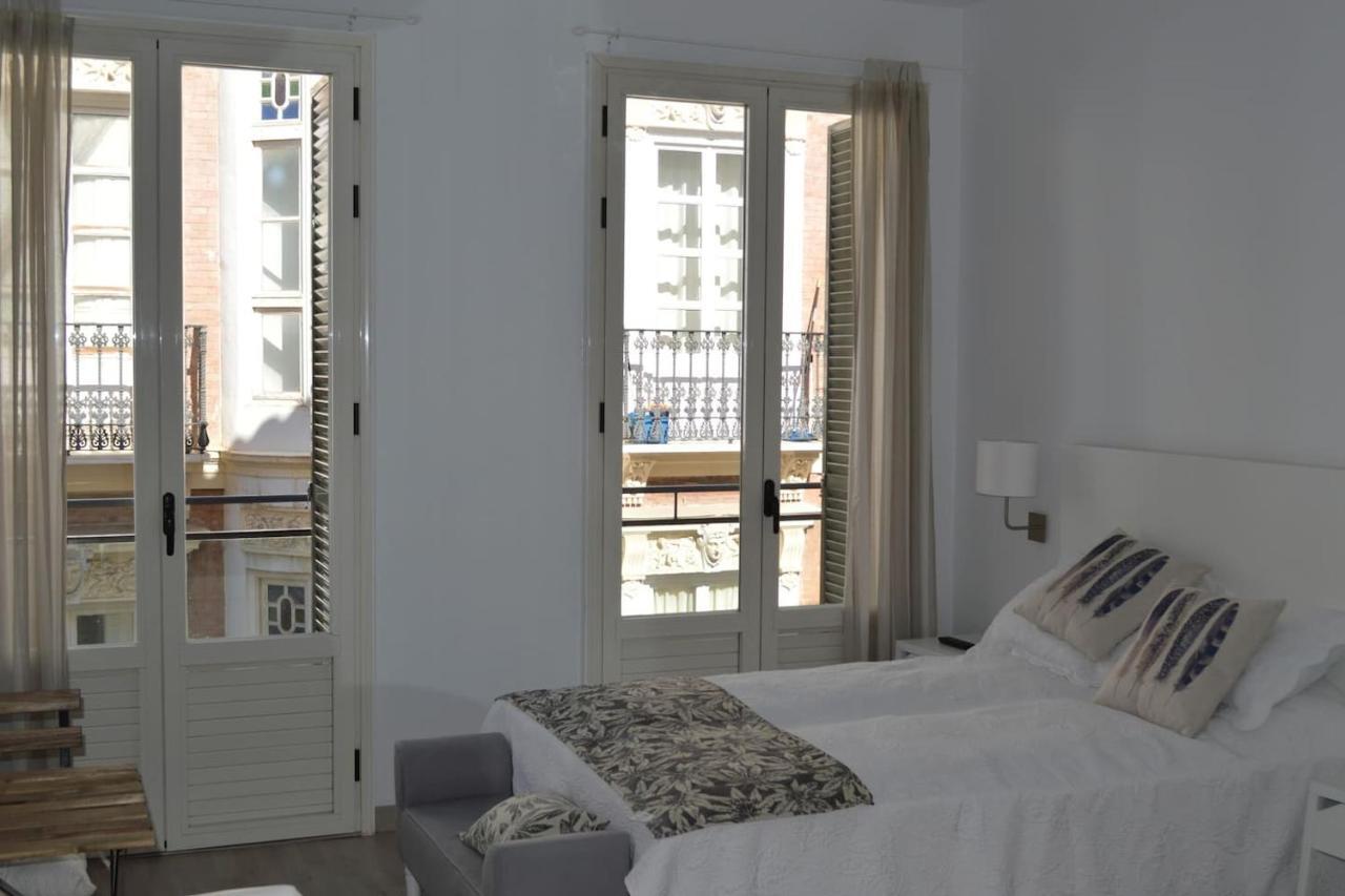 Modern Studio Flat Close To Plaza Merced Малага Екстер'єр фото